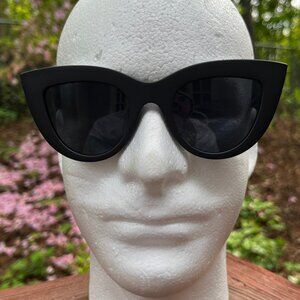Black Sunglasses with Cat Eye Shape Eyewear Glasses